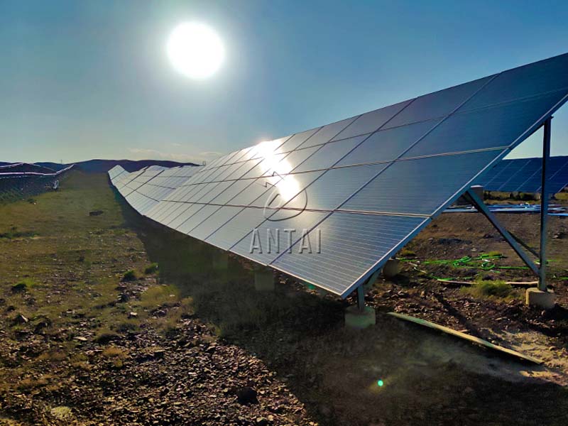 Nghiên cứu điển hình: Nhà máy năng lượng mặt trời gắn trên mặt đất bằng thép ở Trung Quốc