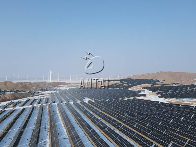 antaisolar cung cấp tai-Universal cho nhà máy năng lượng mặt trời 30MW ở Trung Quốc